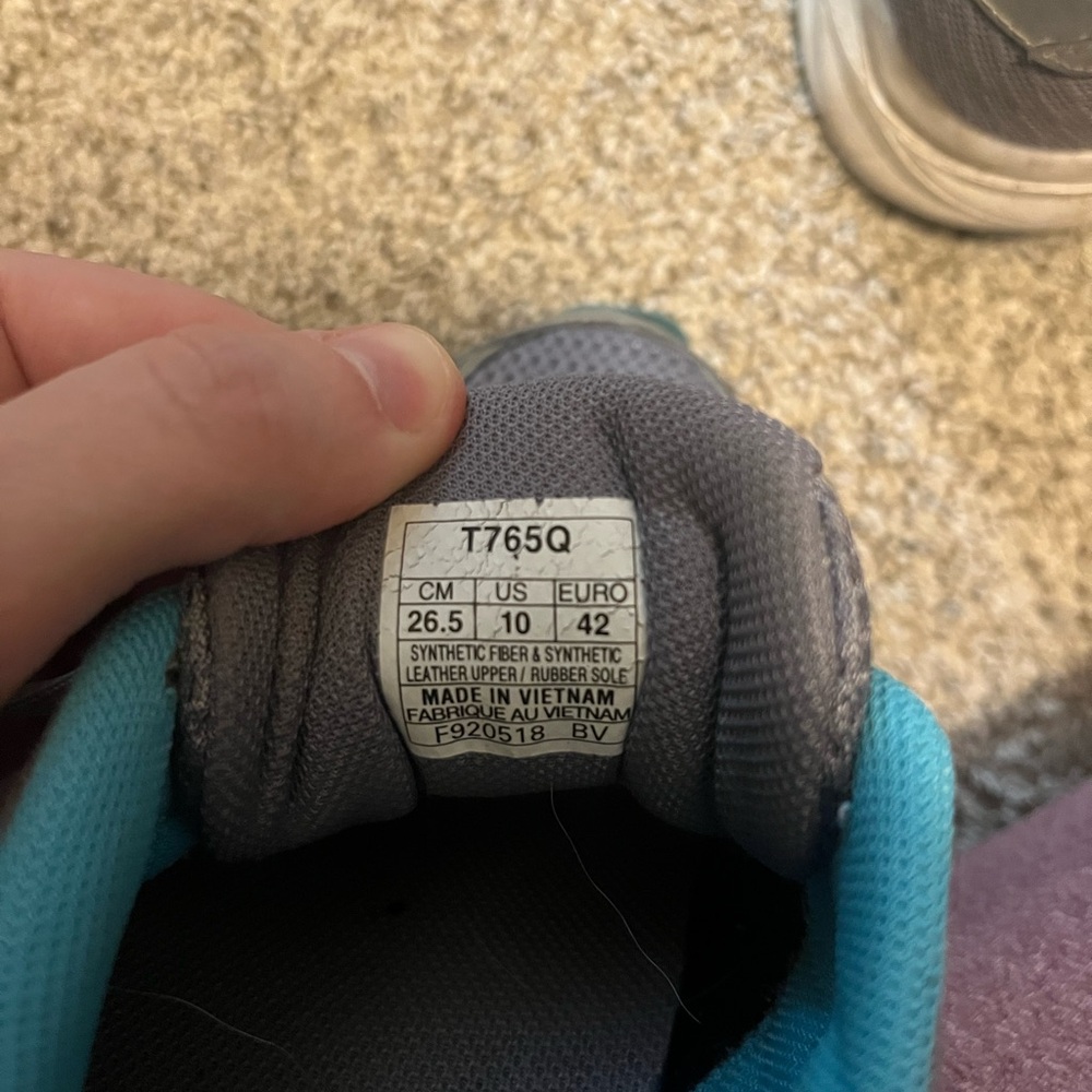 ASICS Running Shoes - Picture 5 of 5